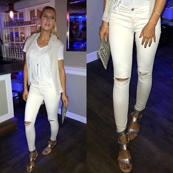 LAST ONE‼️S/5.5 - Silver Cut-out Sandals! 💿 - Picture 2 of 8